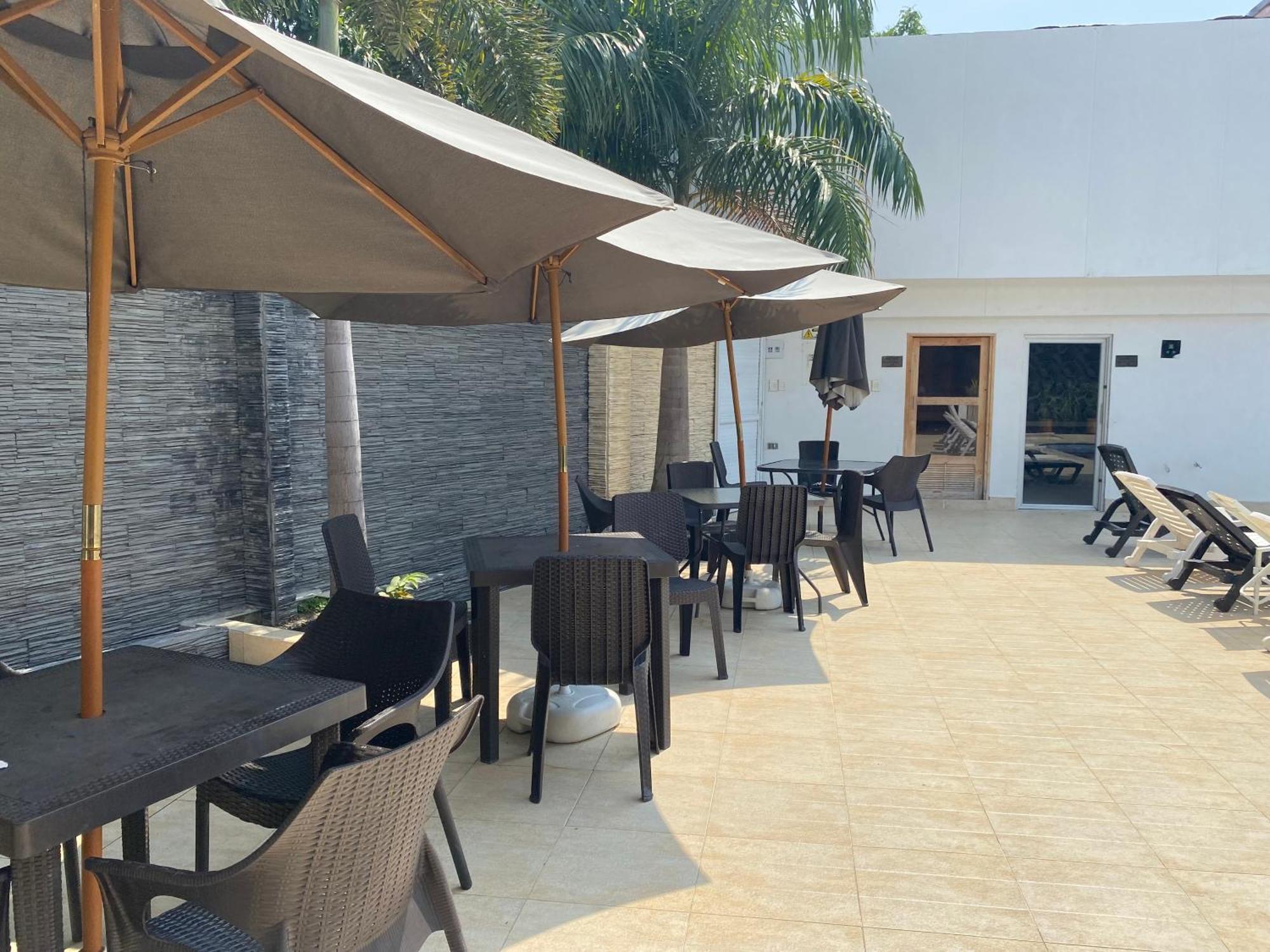 Hotel Deluxe Oasis De La Colina Girardot Exterior photo
