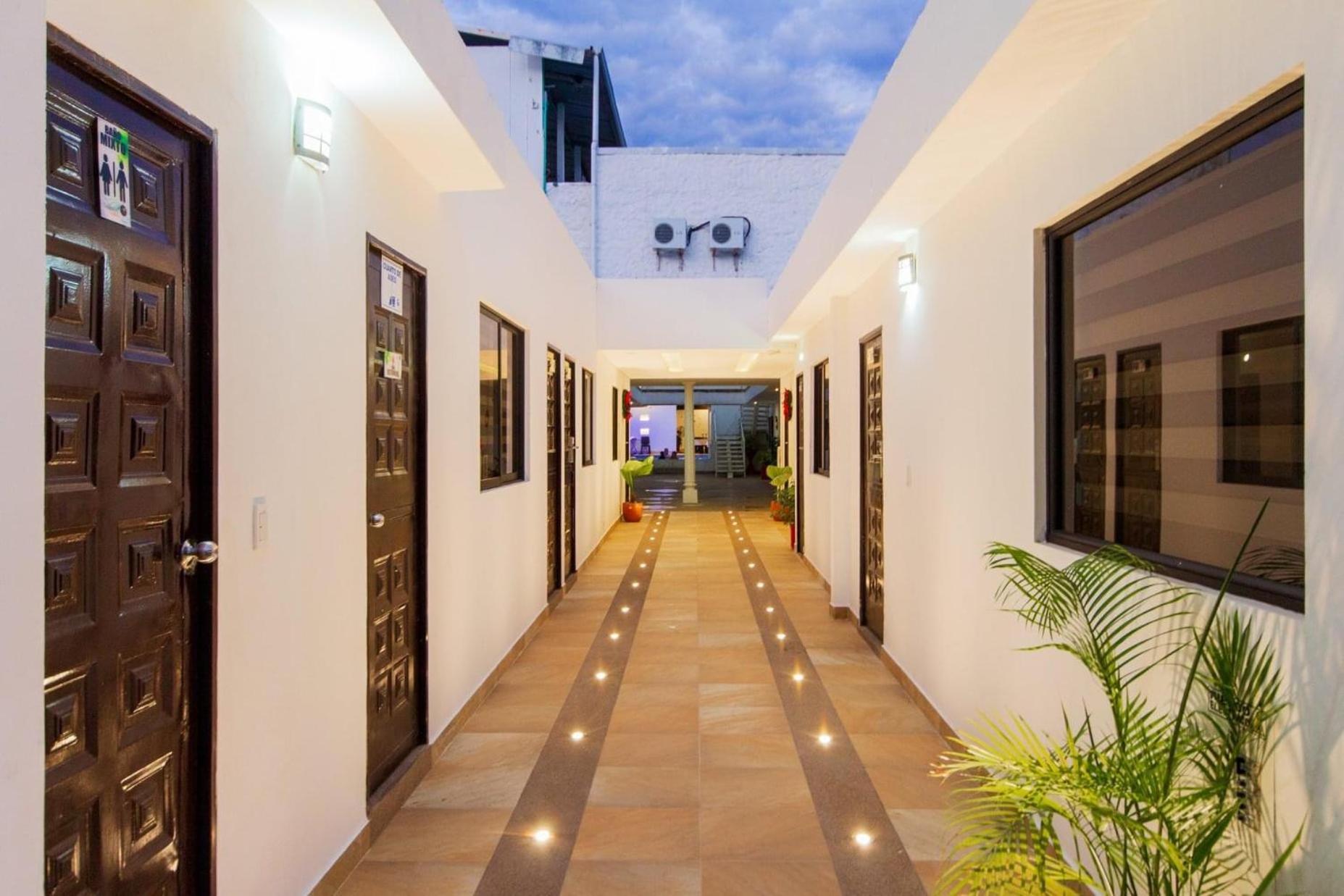 Hotel Deluxe Oasis De La Colina Girardot Exterior photo