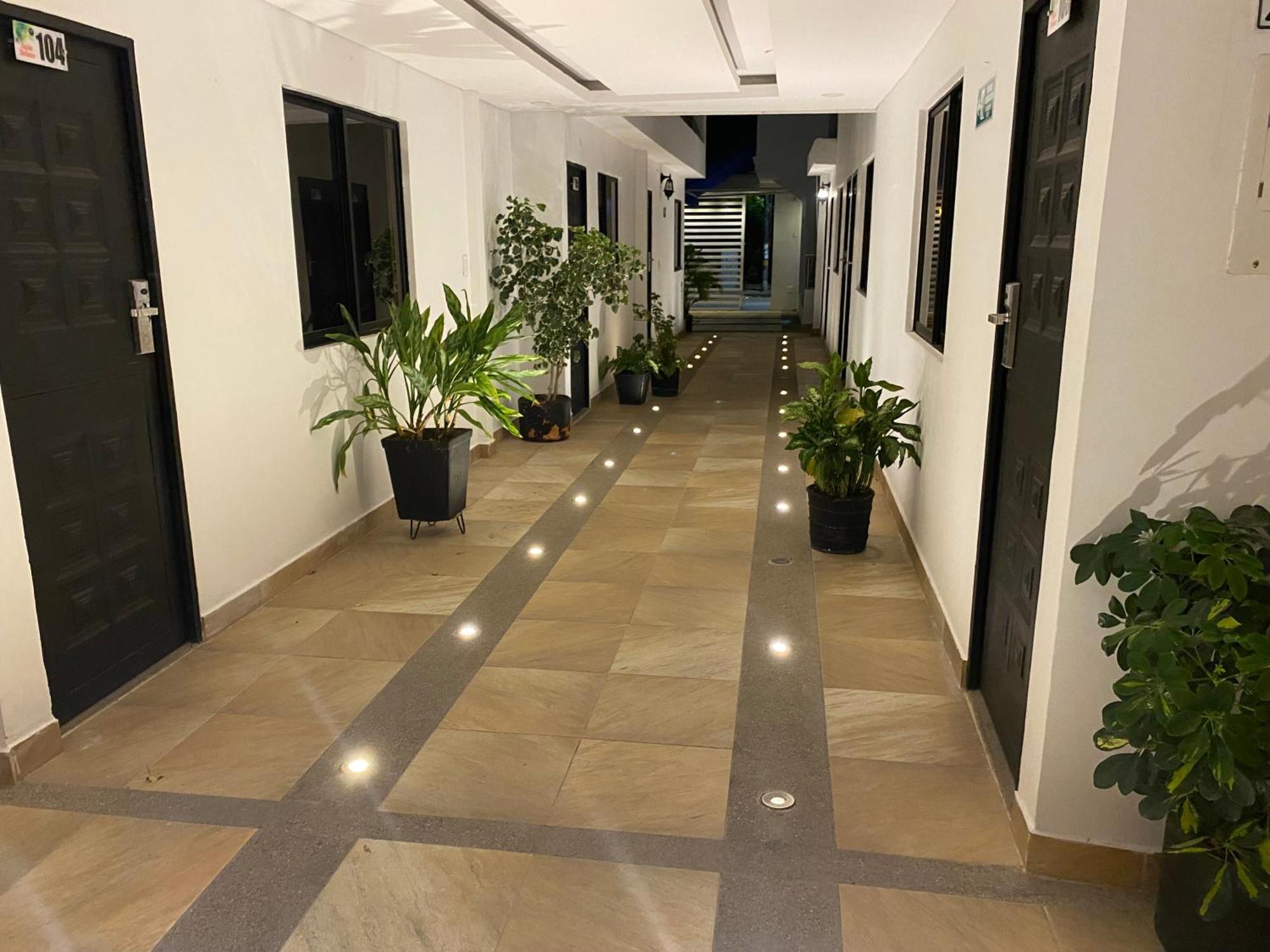 Hotel Deluxe Oasis De La Colina Girardot Exterior photo