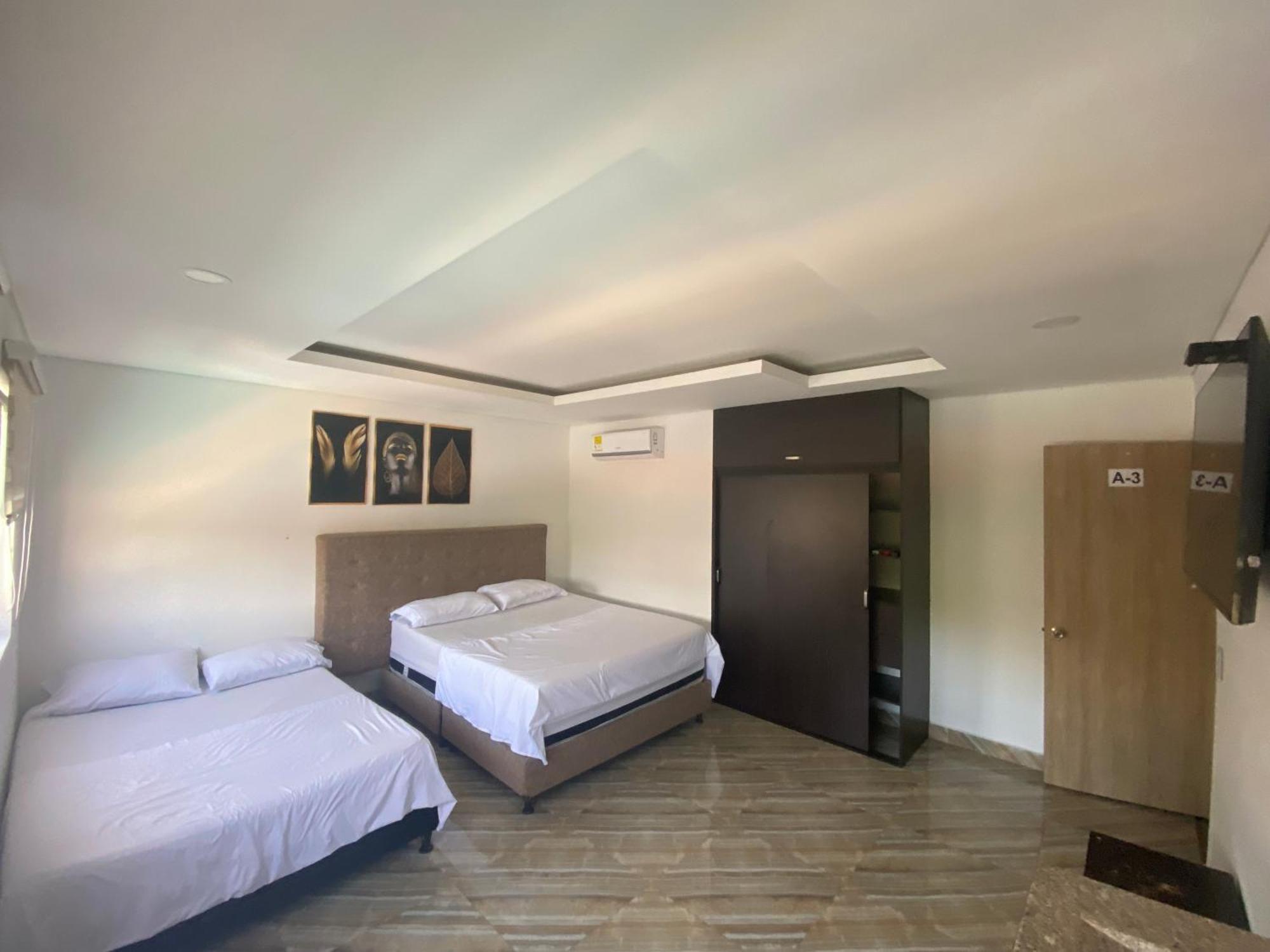 Hotel Deluxe Oasis De La Colina Girardot Exterior photo